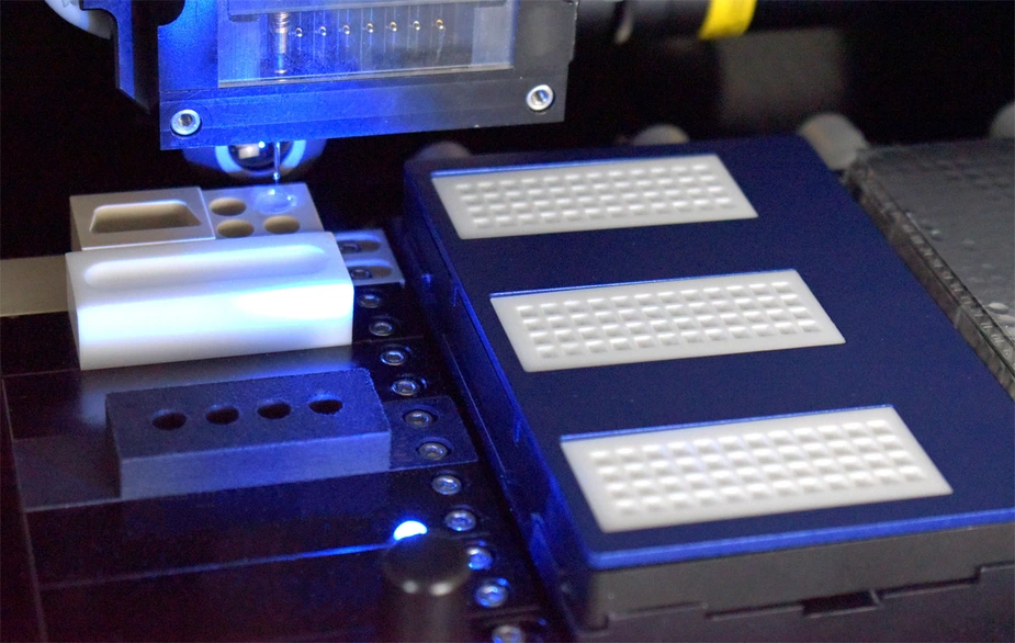 proteoCHIP LF at cellenOne © SCIENION